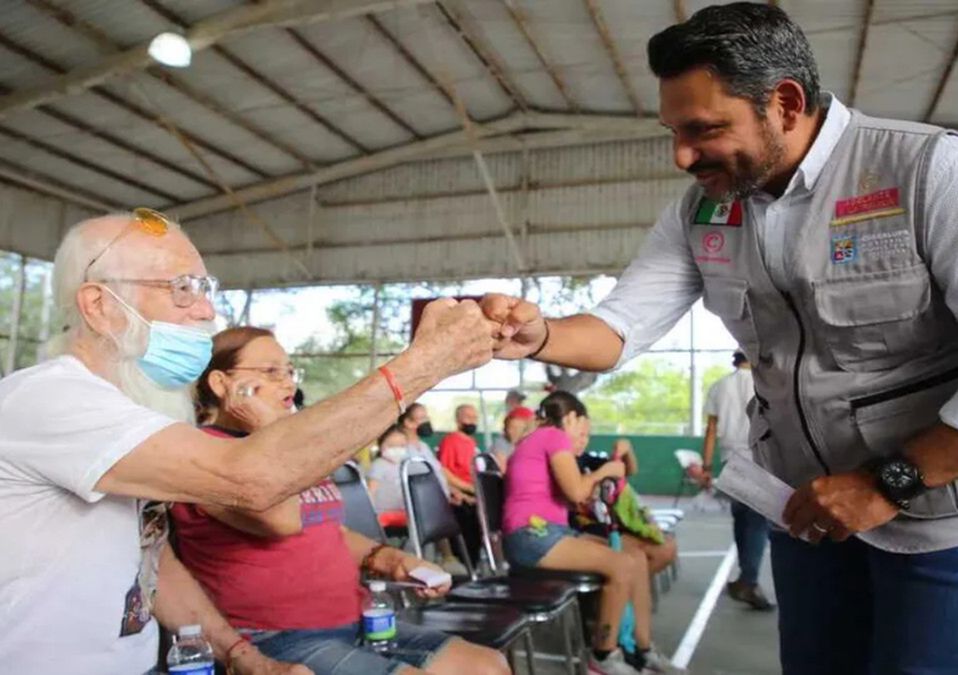 DIF de Guadalupe entrega lentes gratuitos a ciudadanos