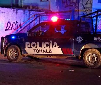 Elementos de la Policía de Tonalá en el lugar donde fue encontrado un hombre sin vida | Telediario