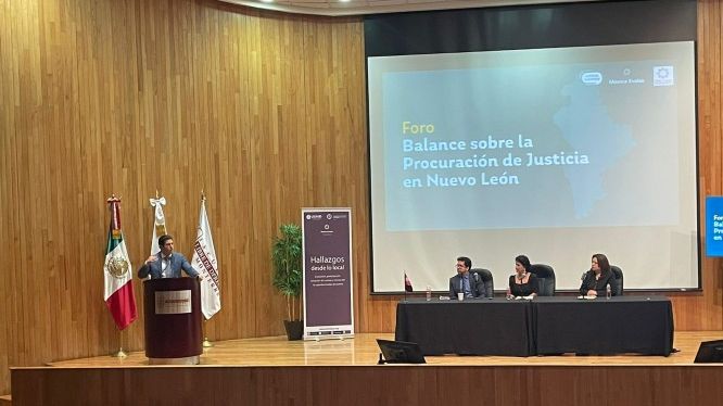 | Víctor González