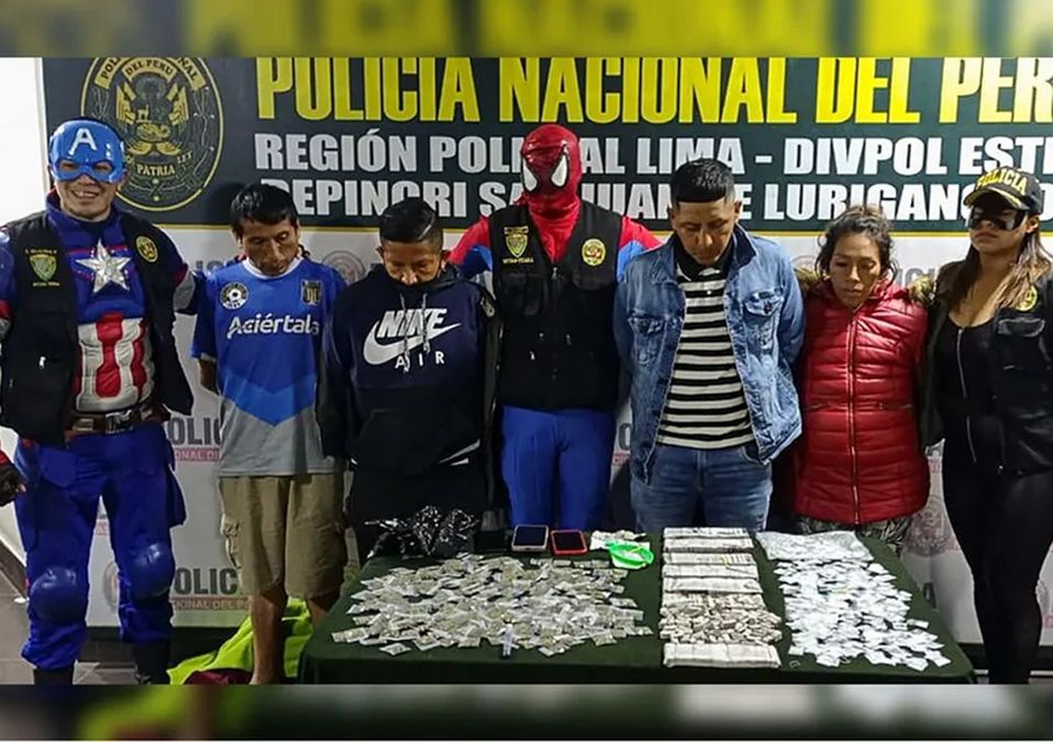 Policías se disfrazan de personajes de Marvel para capturar a vendedores de droga en Perú
