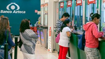 Es posible enviar dinero en Elektra a través de sus sucursales bancarias de Banco Azteca | @bancoazteca vía Instagram