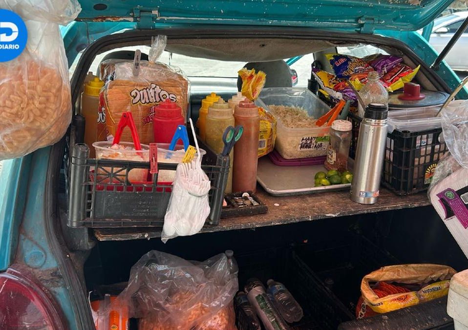 El control de la venta de comida afuera de escuela es difícil debido a los vendedores ambulantes.| Pamela Villanueva