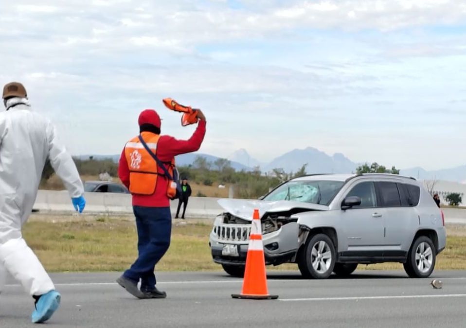 Accidente vial en Pesquería dejó a un trabajador sin vida, luego de que fuera proyectado más de 20 metros tras ser atropellado.| Especial