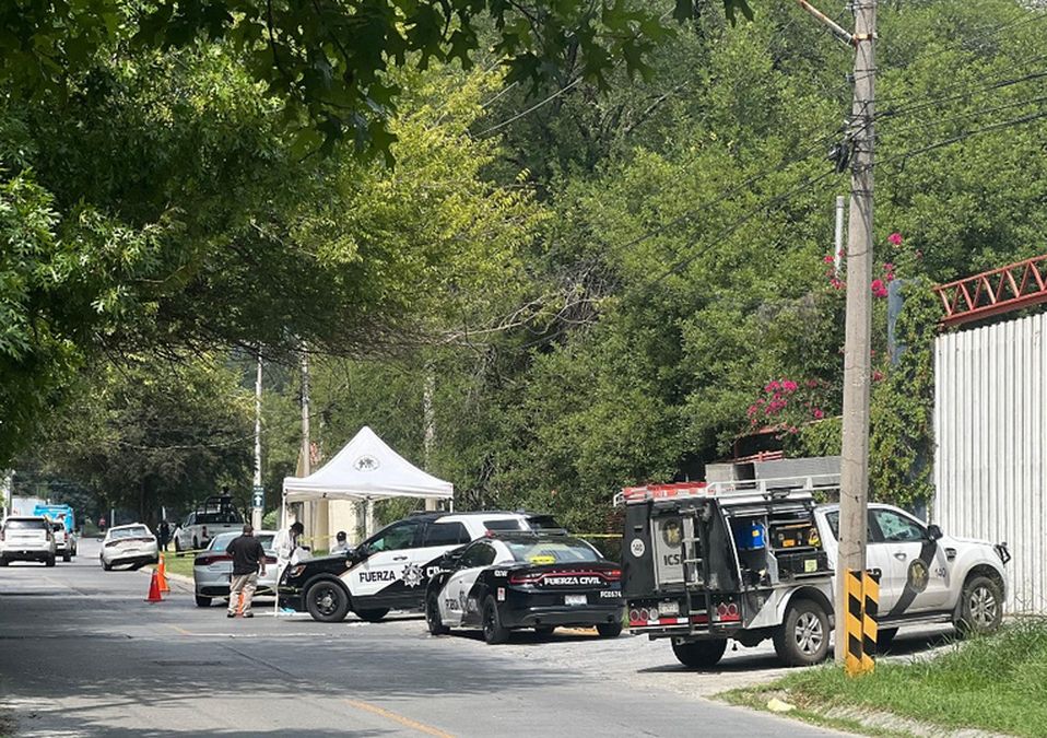 Encuentran a hombre muerto al sur de Monterrey
