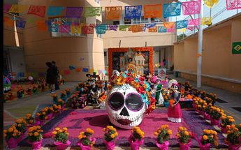 Ofrenda con temática de Coco / Miguel Sarmiento
