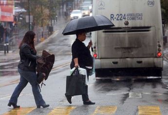 Lluvia en Monterrey, Nuevo León. | Raúl Palacios