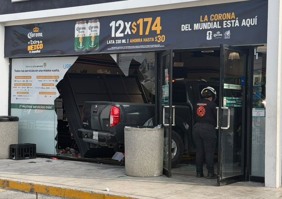 En la camioneta también iba una mujer de la tercera edad y un hombre. | Ángel Mercado