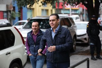 Los coordinadores de las bancadas del PAN y del PRI, Carlos de la Fuente (izq.) y Heriberto Treviño.