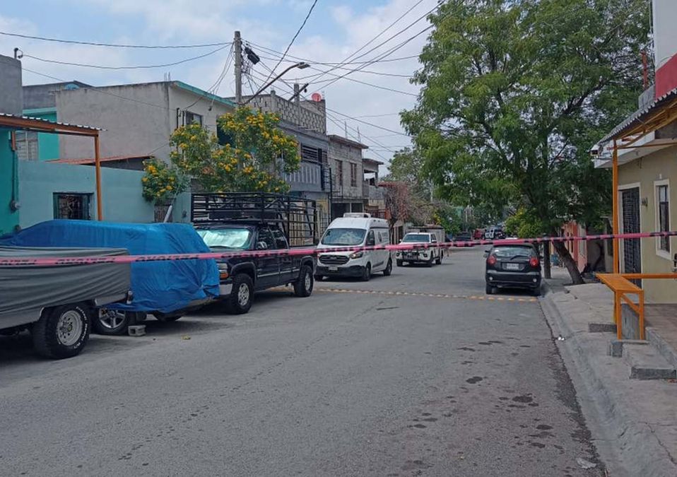 Hallan muerta a joven dentro de una casa en Apodaca. | José Luis Marroquín