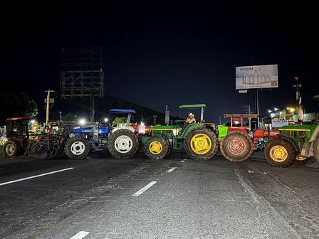Los agricultores señalaron que mañana a primera hora ejecutarán un cierre total de la vía en la carretera a Nogales | Alan Castellanos