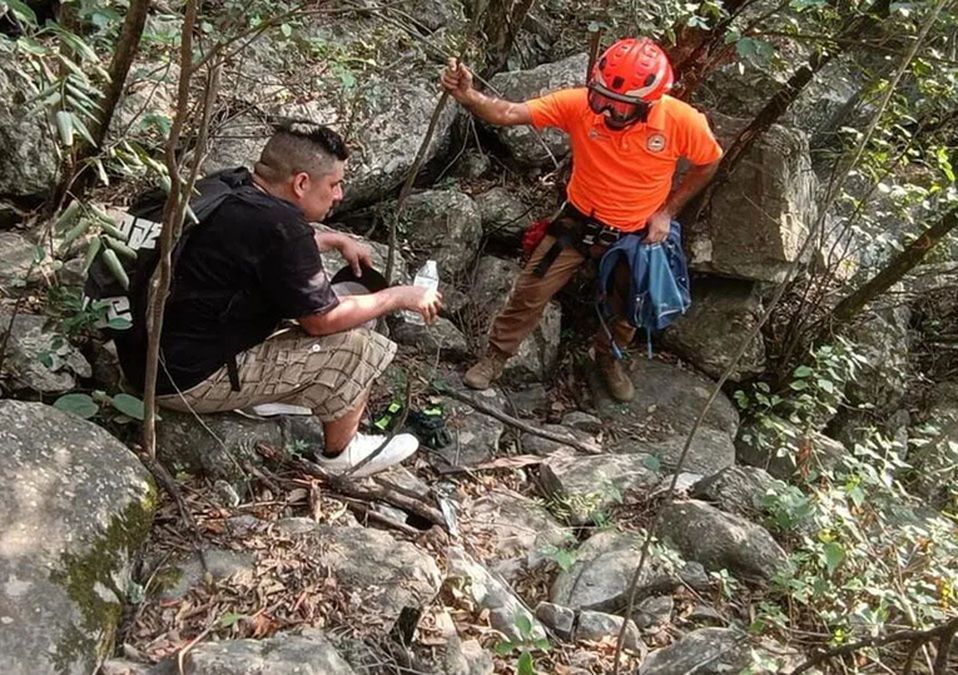 Rescatan a senderista extraviado en el Cerro de la Silla