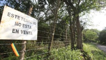 Los propietarios han colocado letreros para aclarar que sus terrenos no se venden, para evitar casos de fraude. | Raúl Palacios