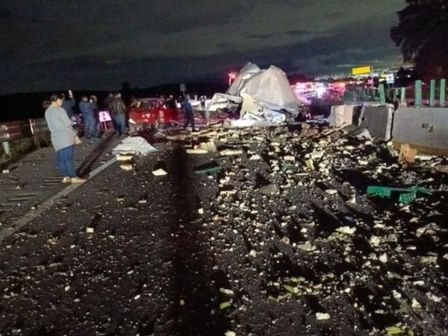 Un fuerte accidente se registró la madrugada del 6 de octubre en la autopista México-Puebla / Redes Sociales