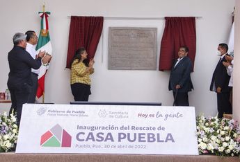 El gobernador Miguel Barbosa revela la placa de Casa Puebla como parque recreativo / Melanie Torres