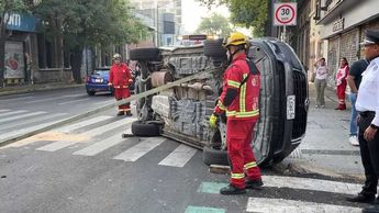 Volcadura en Guadalajara / Juan Carlos Munguía