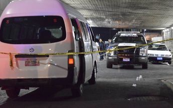 Chofer de combi que recibió disparo en asalto en Tlalnepantla se encuentra en coma