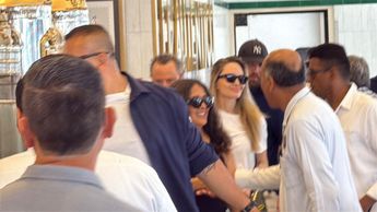 Las actrices tomaron un café lechero rodeadas de un cerco de seguridad / Isabel Zamudio