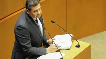 Alejandro Armenta durante una intervención en el Senado de la República. | Archivo