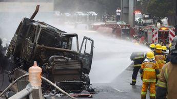 Habitantes y servicios de emergencia rescataron a víctimas de explosión en Iztapalapa