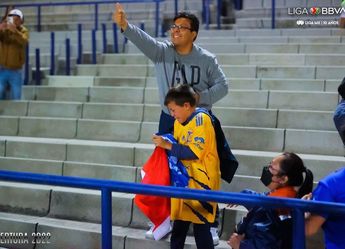 Niño aficionado a Gignac