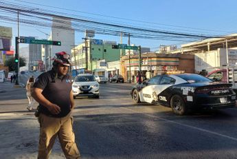 El conductor del Chevy habría hecho caso omiso al semáforo en rojo, lo que provocó la colisión entre vehículos. | José Luis Marroquín