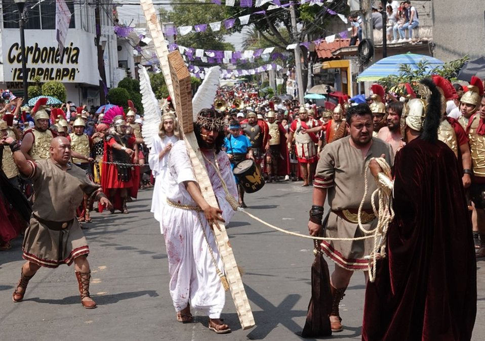 La Pasión de Cristo en Iztapalapa es una tradición que se ha mantenido viva por varias generaciones | Cuartoscuro