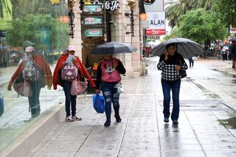 Frío y lluvia en Monterrey. / Leonel Rocha