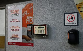 En todas las áreas del metro se debe usar de manera obligatoria el cubrebocas / Leonardo Lugo y Alejandra Zárate