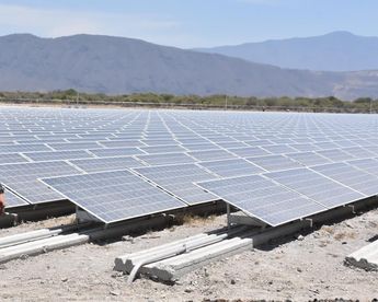 Los paneles solares siguen generando electricidad en días nublados, aunque con menor eficiencia / Especial