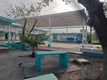 La administración de la escuela podría optar por recortar el horario de clases en el verano ante las altas temperaturas. | Francisco Zúñiga Esquivel