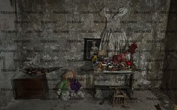 regalos y dulces en el cuarto de la niña