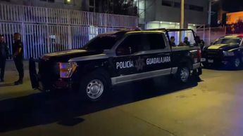 Patrulla de la Policía de Guadalajara en la Avenida Chapultepec, lugar donde detuvieron al hombre armado | Telediario