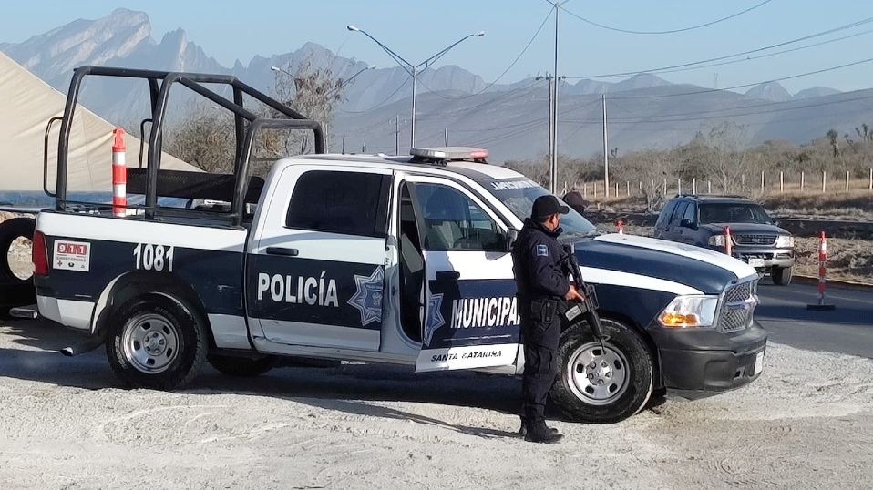 Filtros de seguridad en Santa Catarina tras ataque a policías. / Agustín Martínez