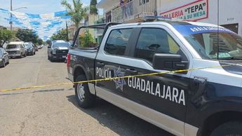 El exterior de la finca donde ocurrió la fiesta fue acordonado por las autoridades de Guadalajara | Alan Castellanos