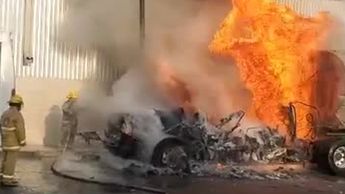Parque Industrial Lagunero: Incendio consume tráiler