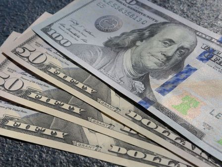 El precio del dólar se puede ver afectado por factores políticos.