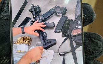 En su celular, también se encontraron imágenes de varias armas de alto poder | Juan Camacho