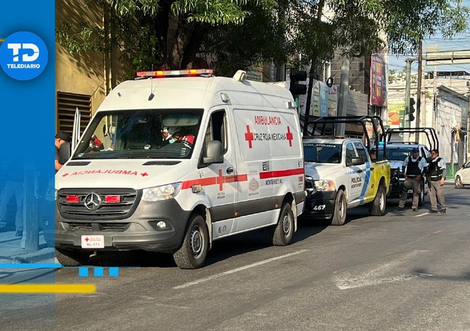 Hombre es atacado con un arma blanca durante riña en el Centro de Monterrey. | Mayte Villasana