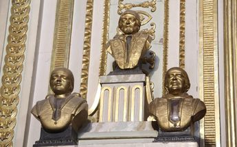 Bustos de la Cripta de las Reliquias de la Catedral de Puebla / Melanie Torres