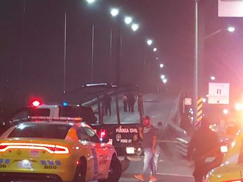 En el lugar elementos de Tránsito de Monterrey realizaron el parte del accidente. | Leyda Estrada