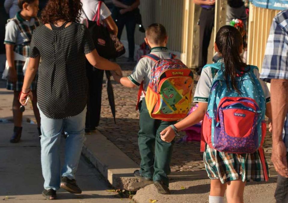 Estudiantes de educación básica regresaran a clases en Nuevo León. | Archivo