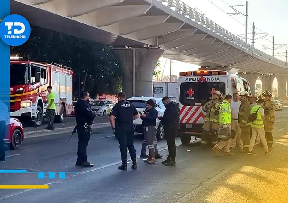 Las autoridades investigarán la razón por la que la mujer subió a esta parte de la estación de la L3. | Juan Carlos Munguía