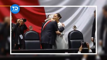 Claudia Sheinbaum y Andrés Manuel López Obrador en la tribuna de San Lázaro