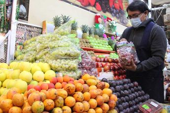 Venta de uvas en mercados de Puebla | Alfredo Fernández