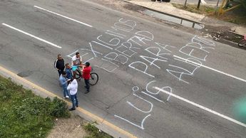 Habitantes de Nexquipayac bloquearon la carretera Texcoco-Lechería para exigir justicia por Luis Alberto | Especial