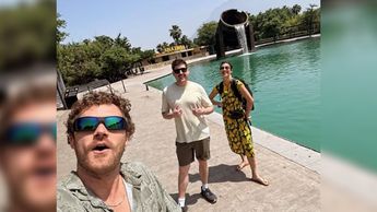 Finn Jones en Parque Fundidora.| Especial