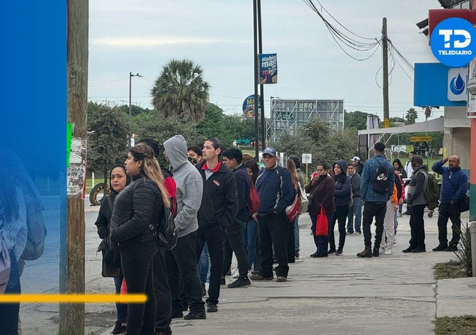Filas en camiones de Juárez | Marcela Cuevas