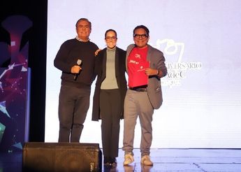 Fernando Santillanes, Omar Escobedo y Paulina Núñez, llevan a cabo la clausura del Symposium de Milenio "Metaverso"
