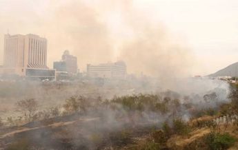 Combaten incendios en Nuevo León / Raúl Palacios