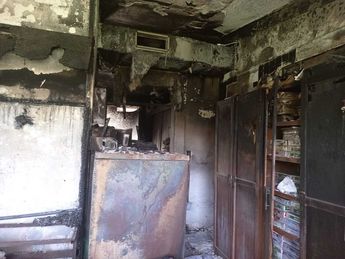 Mobiliario y materiales del salón quedaron inservibles. | Cortesía